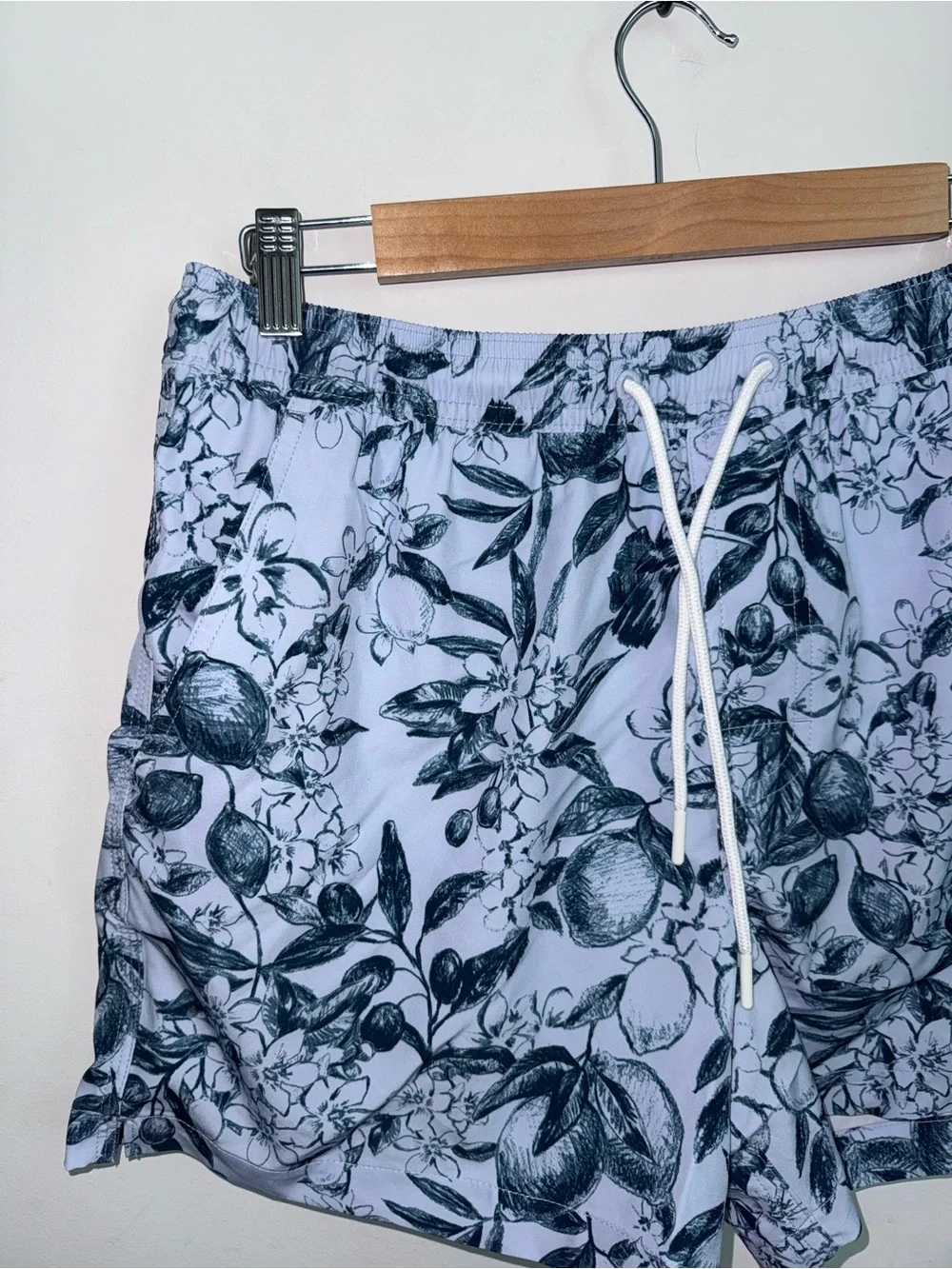 American Eagle Men’s 5” Flex Swim trunk medium